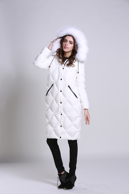 廣州佛山高端羽絨服OEM加工指南 如何尋找專(zhuān)業(yè)鞋帽定做廠家